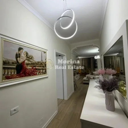 Tirane, jepet me qera apartament 3+1 Kati 3, 100 m² 1.200 € (Stadiumi Dinamo)