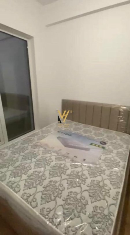 Tirane, jepet me qera apartament 1+1+Ballkon Kati 4, 48 m² 450 € (ALI DEMI)