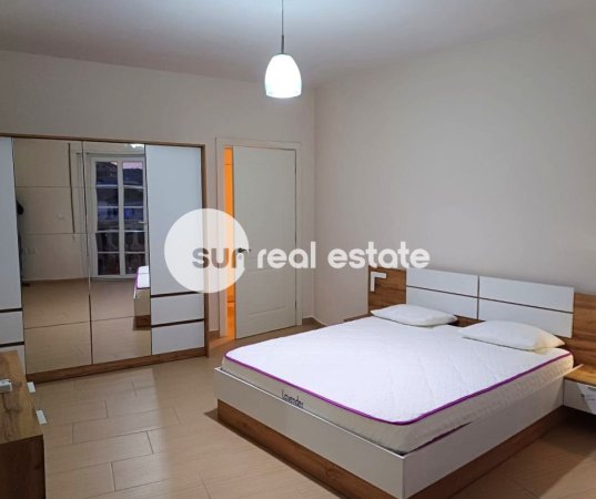 Shkoder, jepet me qera apartament 2+1+Ballkon Kati 2, 110 m² (PAS MALTESER)