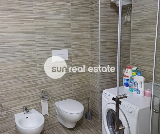 Shkoder, jepet me qera apartament 2+1+Ballkon Kati 2, 110 m² (PAS MALTESER)