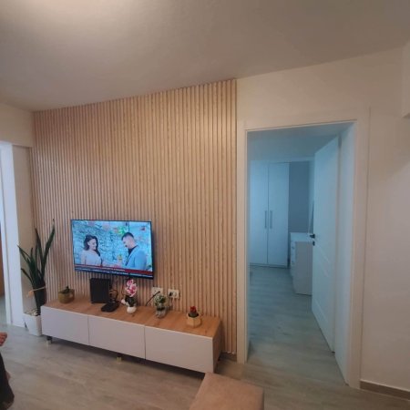 Tirane, jepet me qera apartament 2+1 Kati 0, 82 m² 550 € 