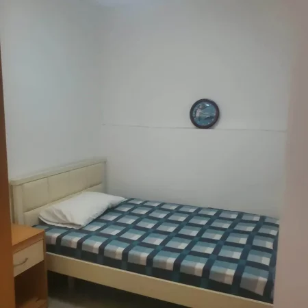 Tirane, jepet me qera apartament 2+1 Kati 0, 82 m² 550 € 