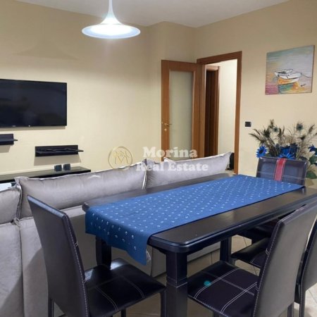 Tirane, jepet me qera apartament 2+1 Kati 10, 103 m² 900 € (9 Kateshet)
