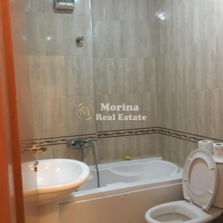 Tirane, jepet me qera apartament 2+1 Kati 10, 103 m² 900 € (9 Kateshet)