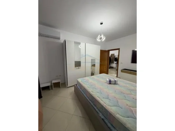 Tirane, jepet me qera apartament 2+1 Kati 4, 90 m² 600 € (Don Bosko)