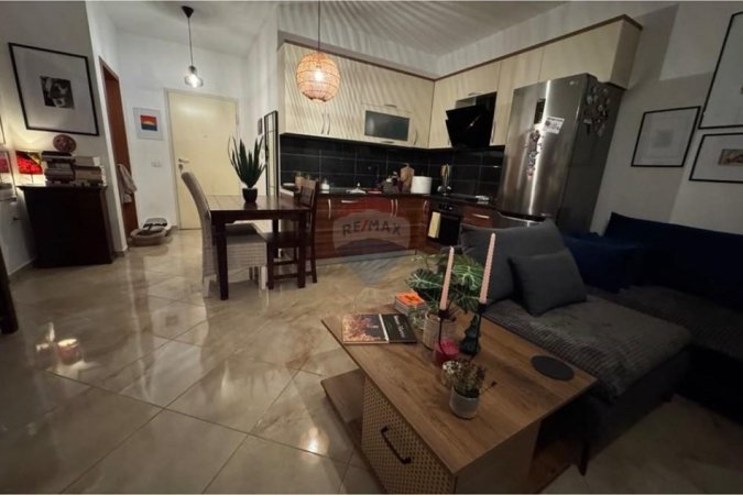 Tirane, shitet apartament 1+1 Kati 5, 74 m² 178.000 € (Rruga Robert Shvarc, Tiranë(ID: 530291027-2035)