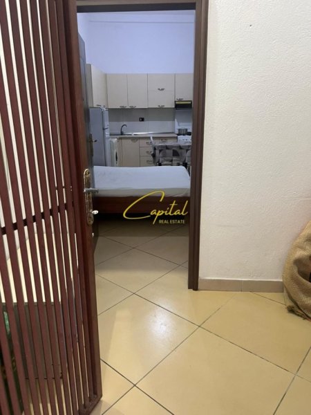 Tirane, jepet me qera apartament 1+1 Kati 0, 35 m² 300 € (ISH TREGU ELEKTRIK)
