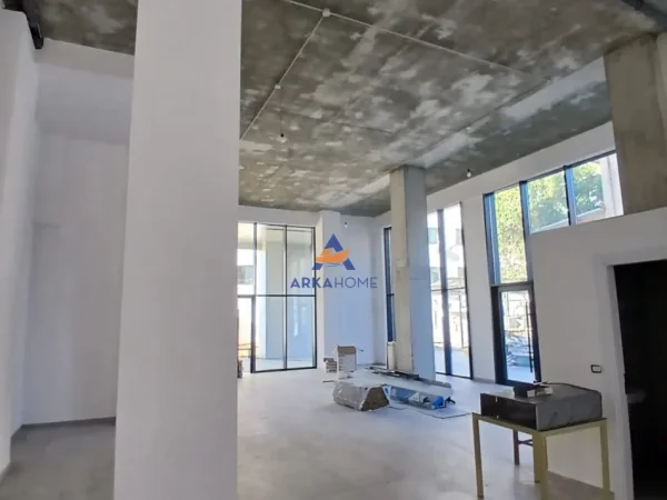 Tirane, jepet me qera ambjent biznesi Kati 0, 200 m² 4.500 € 