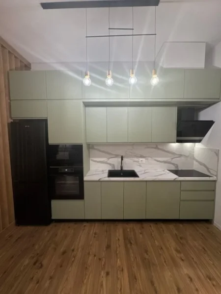 Tirane, jepet me qera apartament 2+1+Aneks+Ballkon Kati 5, 129 m² 1.200 € 