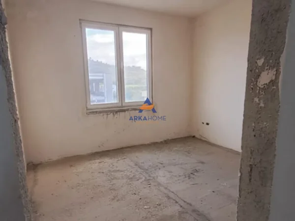 Tirane, jepet me qera ambjent biznesi Kati 0, 1.280 m² 13.000 € 