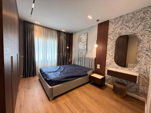 Tirane, jepet me qera apartament 2+1 Kati 4, 101 m² 1.500 € (TEK GALERIA, QENDER)