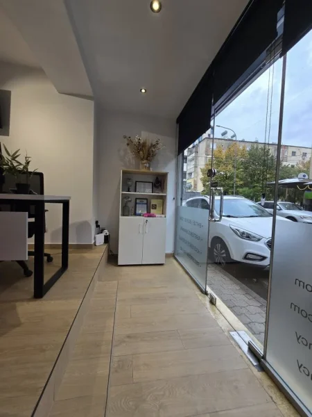 JEPET ME QERA ZYRE/ : PRANE GJYKATES SE SHKALLES SE PARE