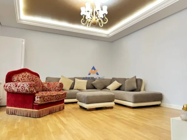 Tirane, jepet me qera apartament Kati 1, 96 m² 1.200 € 