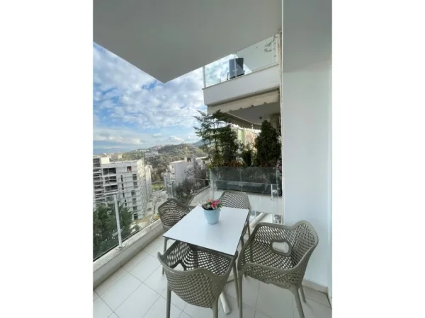 Tirane, jepet me qera apartament 2+1 Kati 3, 108 m² 900 € (KOPESHTI BOTANIK)