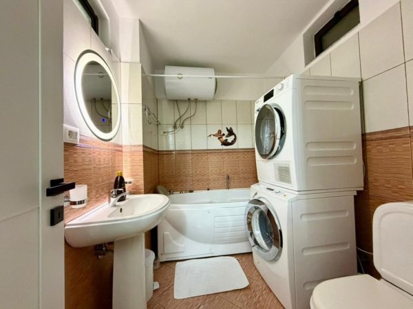 Tirane, jepet me qera apartament 3+1 Kati 3, 92 m² 1.200 € (Gjykata e Tiranes.)