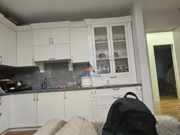 Tirane, shitet apartament 2+1+Ballkon Kati 3, 113 m² 260.000 € 