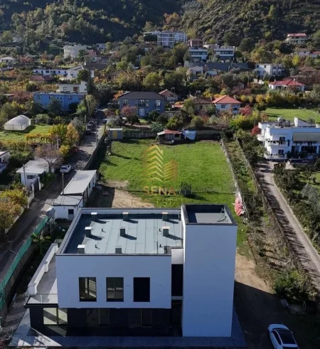 Tirane, jepet me qera ambjent biznesi , 360 m² 3.000 € (Berzhite)