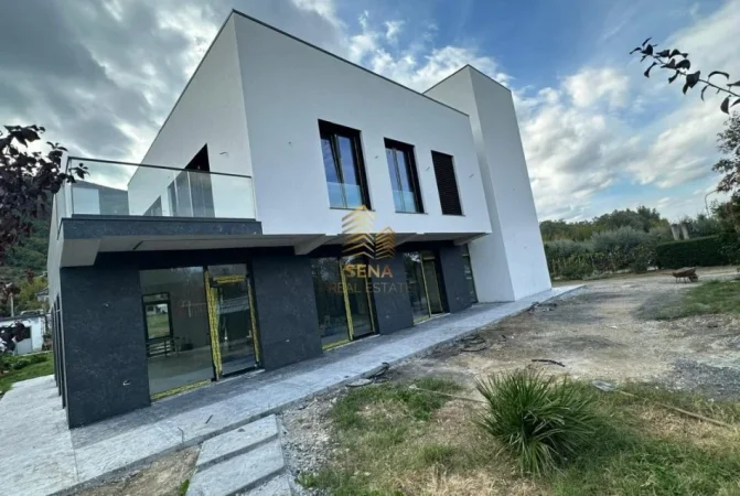 Tirane, jepet me qera ambjent biznesi , 360 m² 3.000 € (Berzhite)