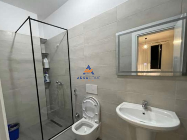 Tirane, jepet me qera shtepi 1+1 Kati 1, 60 m² 623 € 