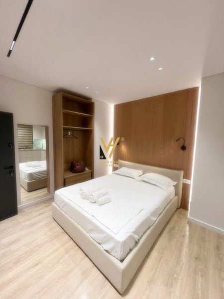 Tirane, jepet me qera 2 garsoniere Kati 2, 56 m² 1.500 € (QENDER)