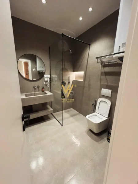 Tirane, jepet me qera 2 garsoniere Kati 2, 56 m² 1.500 € (QENDER)