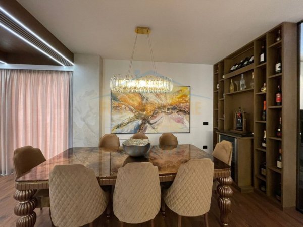 Tirane, jepet me qera apartament 3+1 Kati 0, 156 m² 4.500 € (Sofia Residence, TEG)