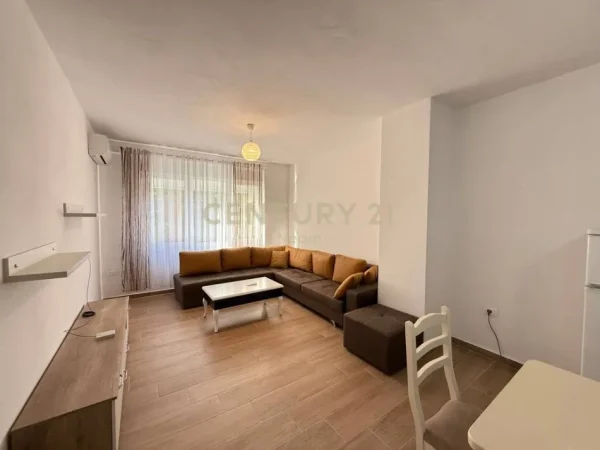 Tirane, jepet me qera apartament 1+1+Ballkon Kati 2, 70 m² 600 € (Neom130466)
