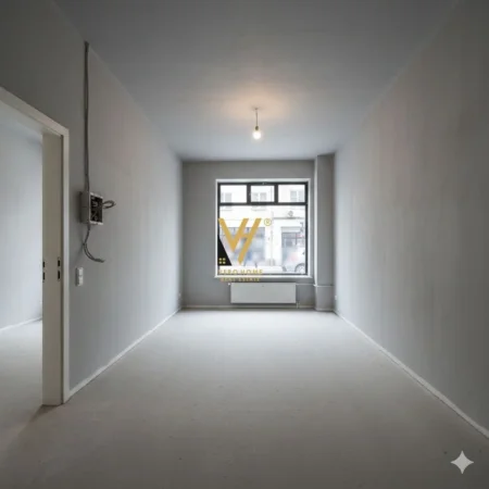 Tirane, jepet me qera ambjent biznesi Kati 0, 8 m² 400 € (IRFAN TOMINI)