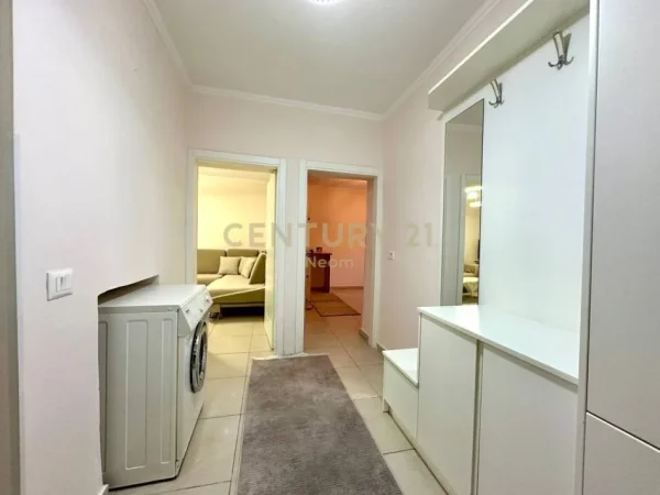 Tirane, jepet me qera apartament 1+1+Ballkon Kati 1, 61 m² 470 € (RRUGA E DIBRES)