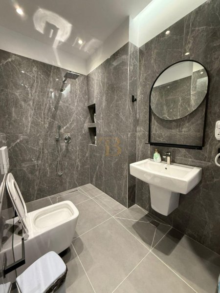 Tirane, jepet me qera apartament 1+1 Kati 4, 60 m² 530 € 