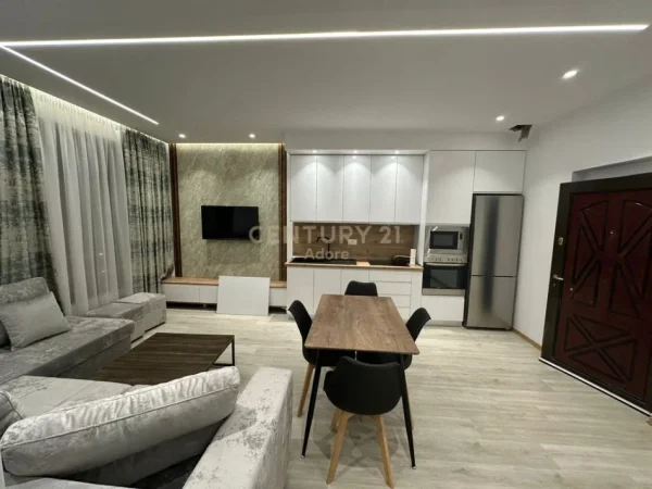 Tirane, jepet me qera apartament 1+1 Kati 1, 55 m² 600 € (Zogut te Zi)