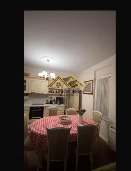 Durres, jepet me qera apartament 2+1 Kati 2, 100 m² 800 € 