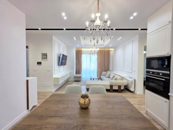 Tirane, jepet me qera apartament 2+1 Kati 8, 136 m² 2.000 € (rruga faik konica)