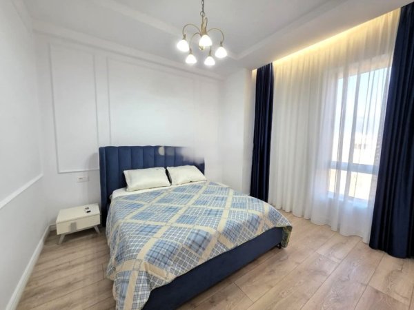 Tirane, jepet me qera apartament 2+1 Kati 8, 136 m² 2.000 € (rruga faik konica)