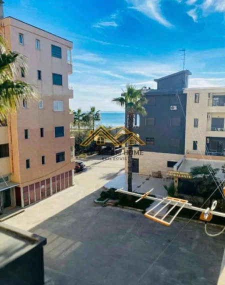 Durres, jepet me qera garsonier 1+1 Kati 3, 54 m² 250 € 