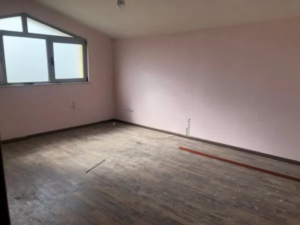 SHITET  PAPAFINGO 169 M2 + GARAZH  NE PLAZH DURRES   265.000 EURO