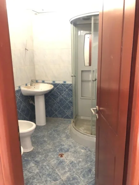 SHITET  PAPAFINGO 169 M2 + GARAZH  NE PLAZH DURRES   265.000 EURO
