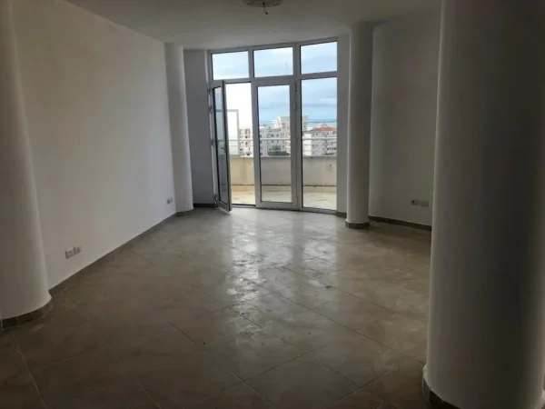 SHITET  PAPAFINGO 169 M2 + GARAZH  NE PLAZH DURRES   265.000 EURO