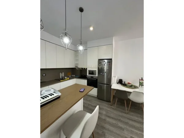 Shqiperi, shitet apartament 2+1+Ballkon Kati 3, 117 m² 233.000 € 