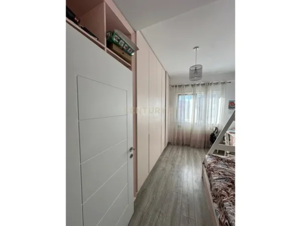 Shqiperi, shitet apartament 2+1+Ballkon Kati 3, 117 m² 233.000 € 