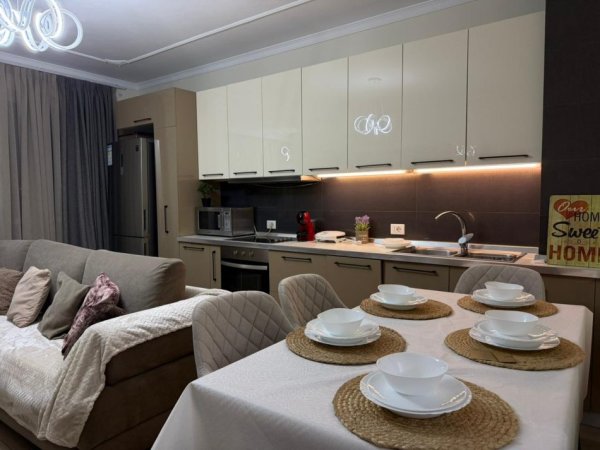 Tirane, jepet me qera apartament 3+1+Aneks+Ballkon Kati 3, 93 m² 1.200 € (vasil shanto)