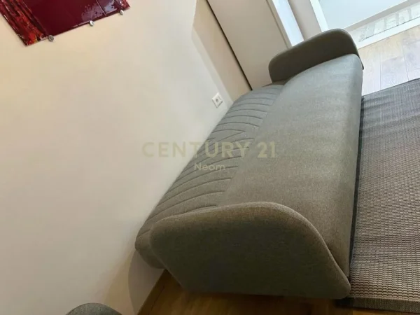 Tirane, jepet me qera apartament 1+1 Kati 2, 40 m² 490 € (Neom130746)