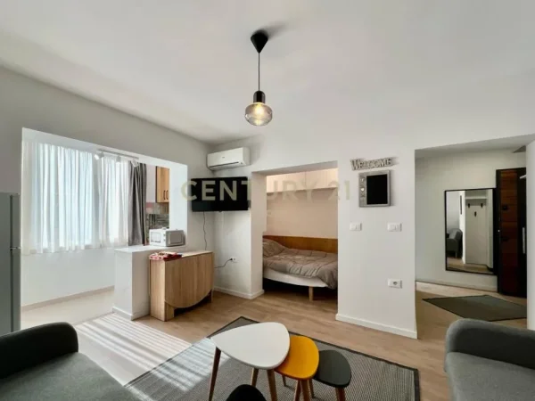 Tirane, jepet me qera apartament 1+1 Kati 2, 40 m² 490 € (Neom130746)