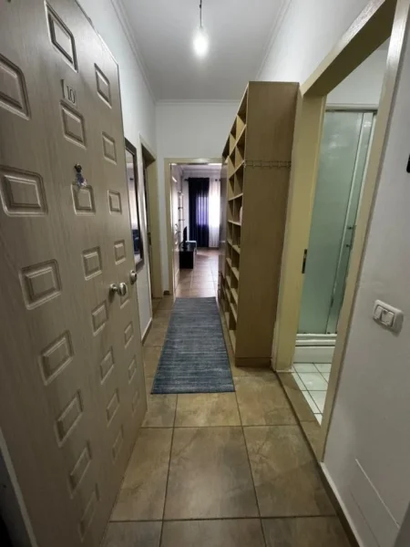 Tirane, jepet me qera apartament 2+1 , 71 m² 430 € (Ysberisht)