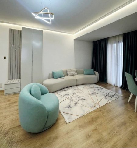 Tirane, jepet me qera apartament 1+1 , 69 m² 60.000 € (Farmacia 10)