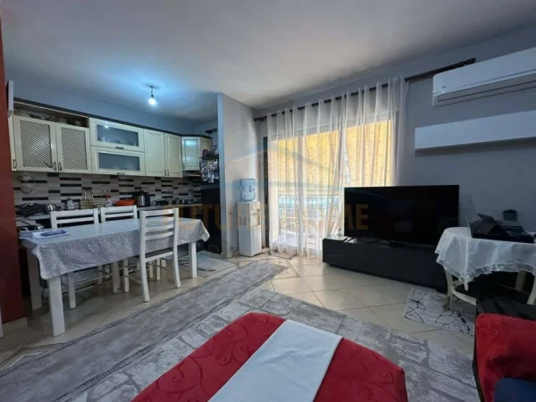 Tirane, shitet apartament 2+1+Ballkon Kati 3, 106 m² 166.000 € (Yzberisht)