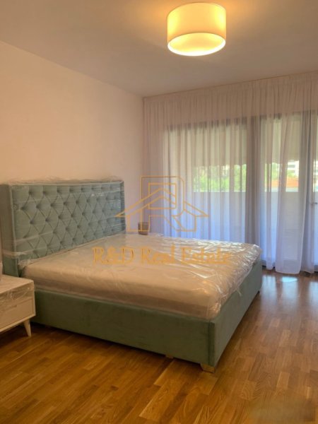 Tirane, jepet me qera apartament 3+1+Ballkon Kati 3, 170 m² 2.500 € (Rruga Ismail Qemali)