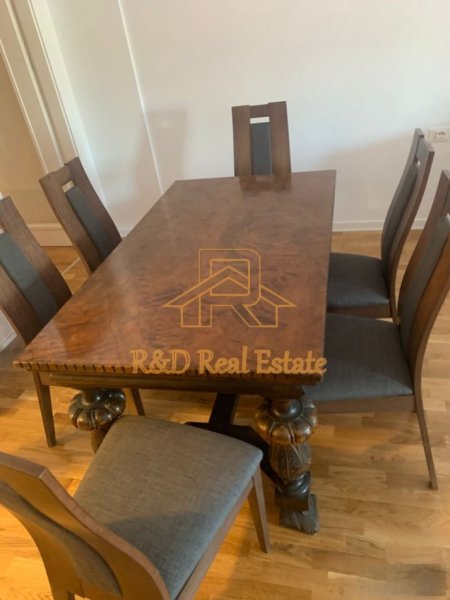 Tirane, jepet me qera apartament 3+1+Ballkon Kati 3, 170 m² 2.500 € (Rruga Ismail Qemali)