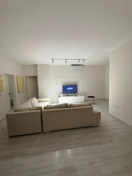 Tirane, jepet me qera apartament 2+1+Aneks+Ballkon Kati 1, 111 m² 600 € (KRISTAL CENTER)