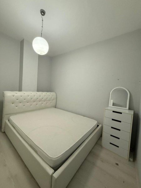 Tirane, jepet me qera apartament 2+1+Aneks+Ballkon Kati 1, 111 m² 600 € (KRISTAL CENTER)